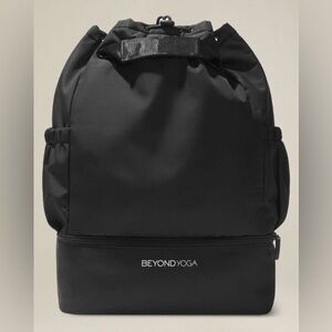 BEYOND YOGA Convertible Gym Bag Tote / Backpack - Black - NEW IN PACKAGING